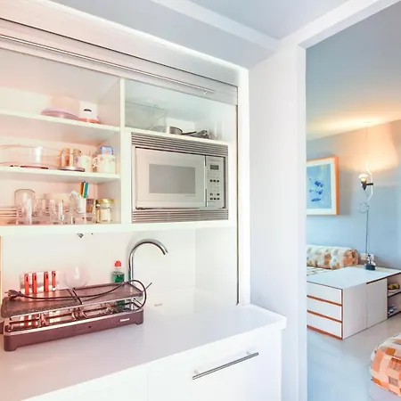 Apartamento In The Red Building By Ricardo Bofill - Muralla Roja *